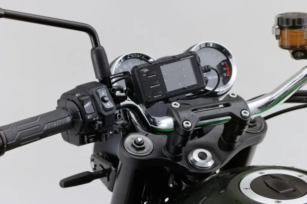 新型レーザー式オービスに対応】デイトナがバイク専用レーダー探知機「MOTO GPS RADAR 5」を発売 | 【モトメガネ】バイク ・オートバイ|自動車・クルマ|キャンプのニュース情報