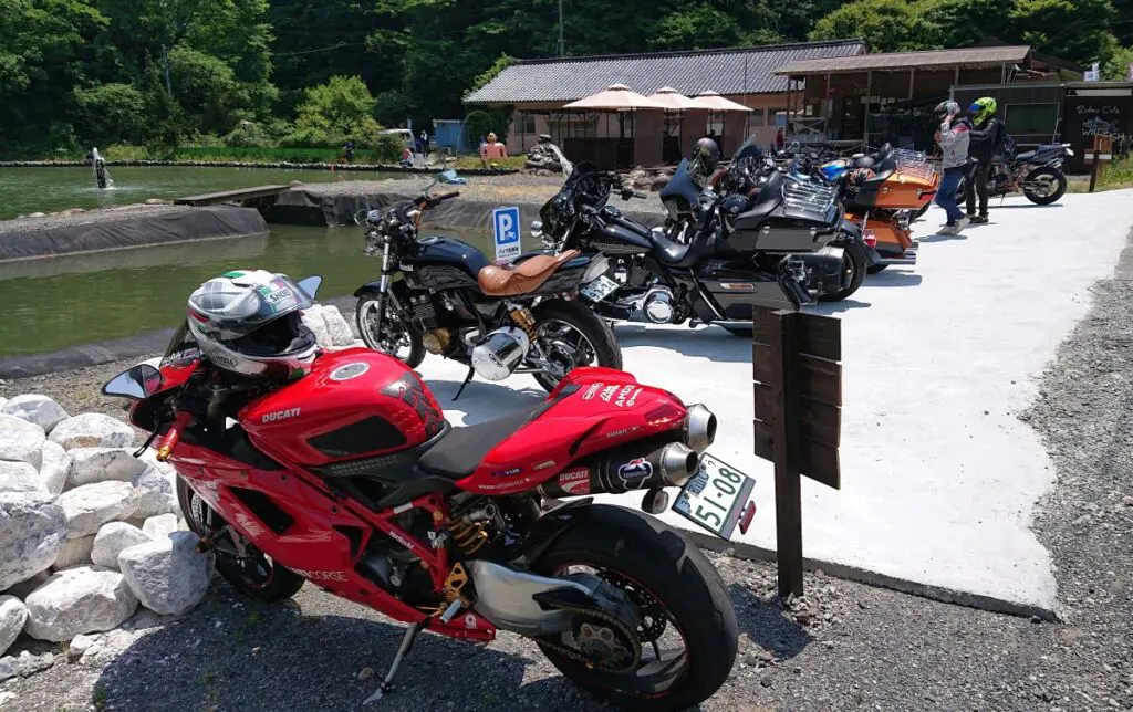 バイク乗り必見カフェ】ツーリング途中に”釣りing”はいかが？「ライダーズカフェワイルドフィッシュ」【広島】 | 【モトメガネ】バイク ・オートバイ|自動車・クルマ|キャンプのニュース情報