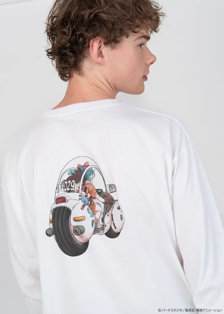 バイクに乗ったブルマと悟空のバックプリント「ドラゴンボールTシャツ」登場 | 【モトメガネ】バイク・オートバイ|自動車・クルマ|キャンプのニュース情報