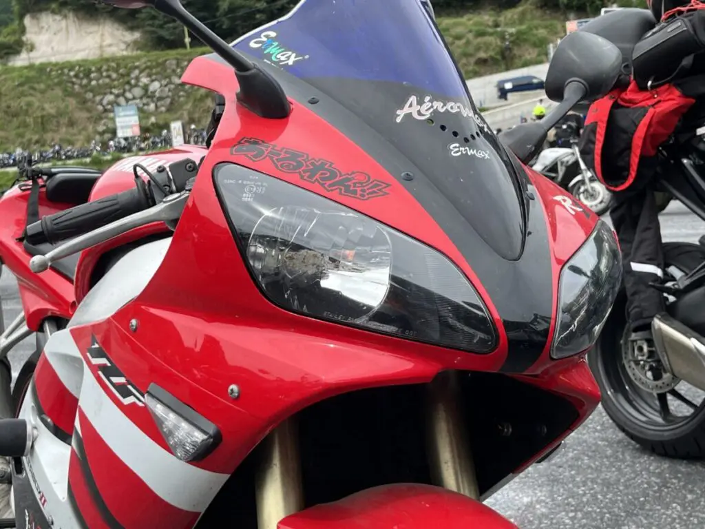 2000年式のスタイルにひと目ぼれ！ YZF-R1【みんなのバイク】 | 【モトメガネ】バイク・オートバイ|自動車・クルマ|キャンプのニュース情報