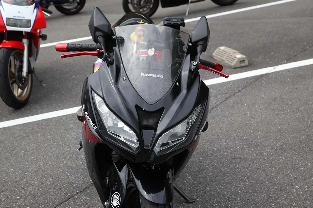 快適に走行できる扱いやすさが魅力 Ninja 250R【みんなのバイク】 | 【モトメガネ】バイク・オートバイ|自動車・クルマ|キャンプのニュース情報