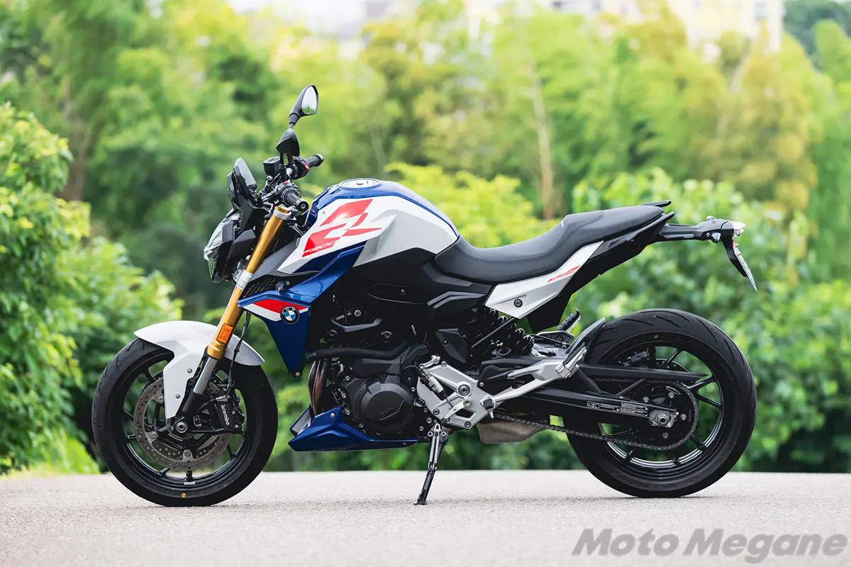 最新テクノロジー満載のバイクがこの価格！？ BMWのロードスター F900R | 【モトメガネ】バイク ・オートバイ|自動車・クルマ|キャンプのニュース情報