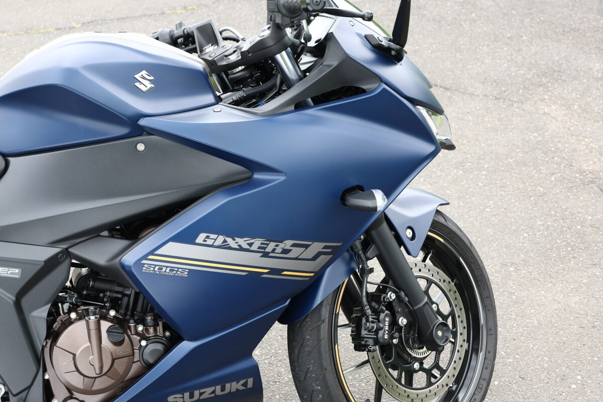 ビギナーもリターンライダーも扱いやすい！ 素直な操縦性が魅力のスズキ「ジクサーSF250」