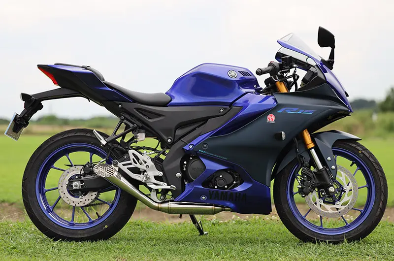 よりシャープで爽快な走りを！SP忠男からYZF-R15用マフラー登場 | 【モトメガネ】バイク・オートバイ|自動車・クルマ|キャンプのニュース情報