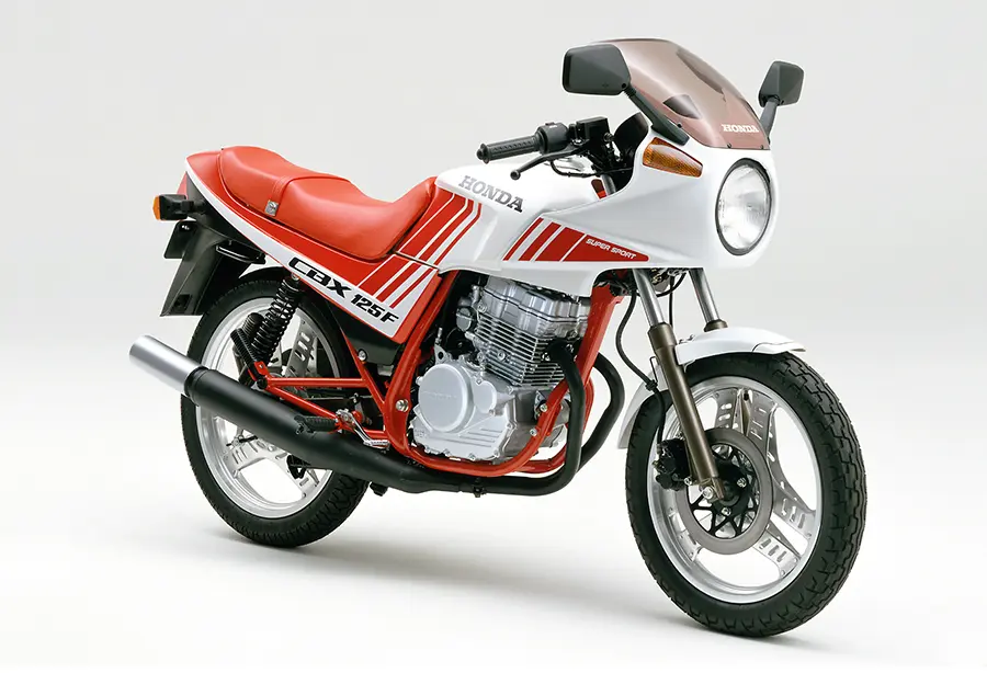 止まっていた時間が動き出す！「ホンダ・CBX125カスタム」 | 【モトメガネ】バイク・オートバイ|自動車・クルマ|キャンプのニュース情報